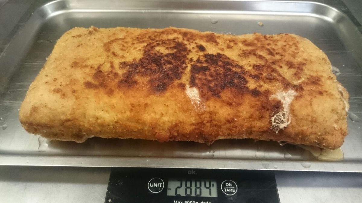 Riesen-Cordon Bleu auf der Waage