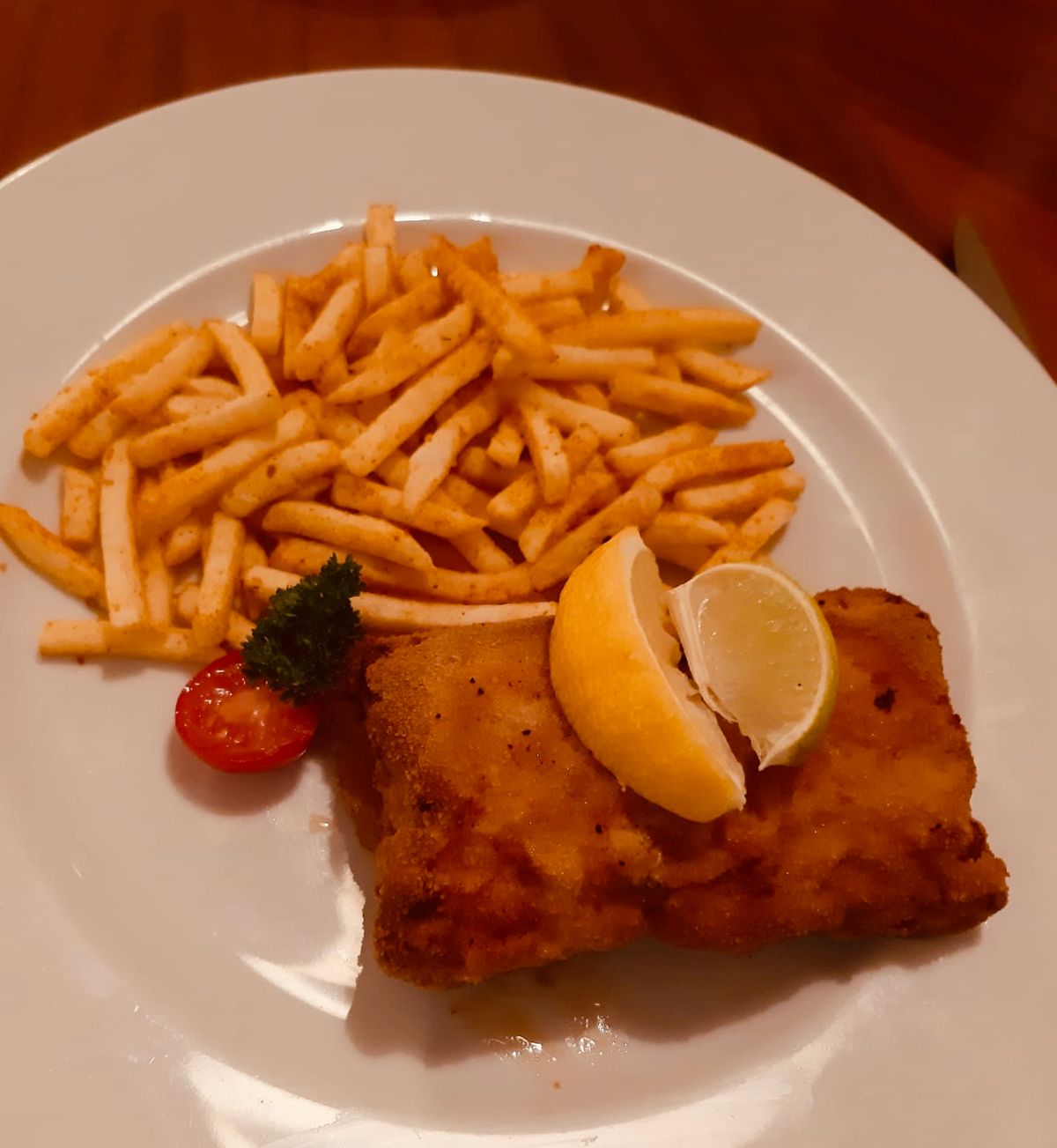 Cordon Bleu mit Pommes Frites