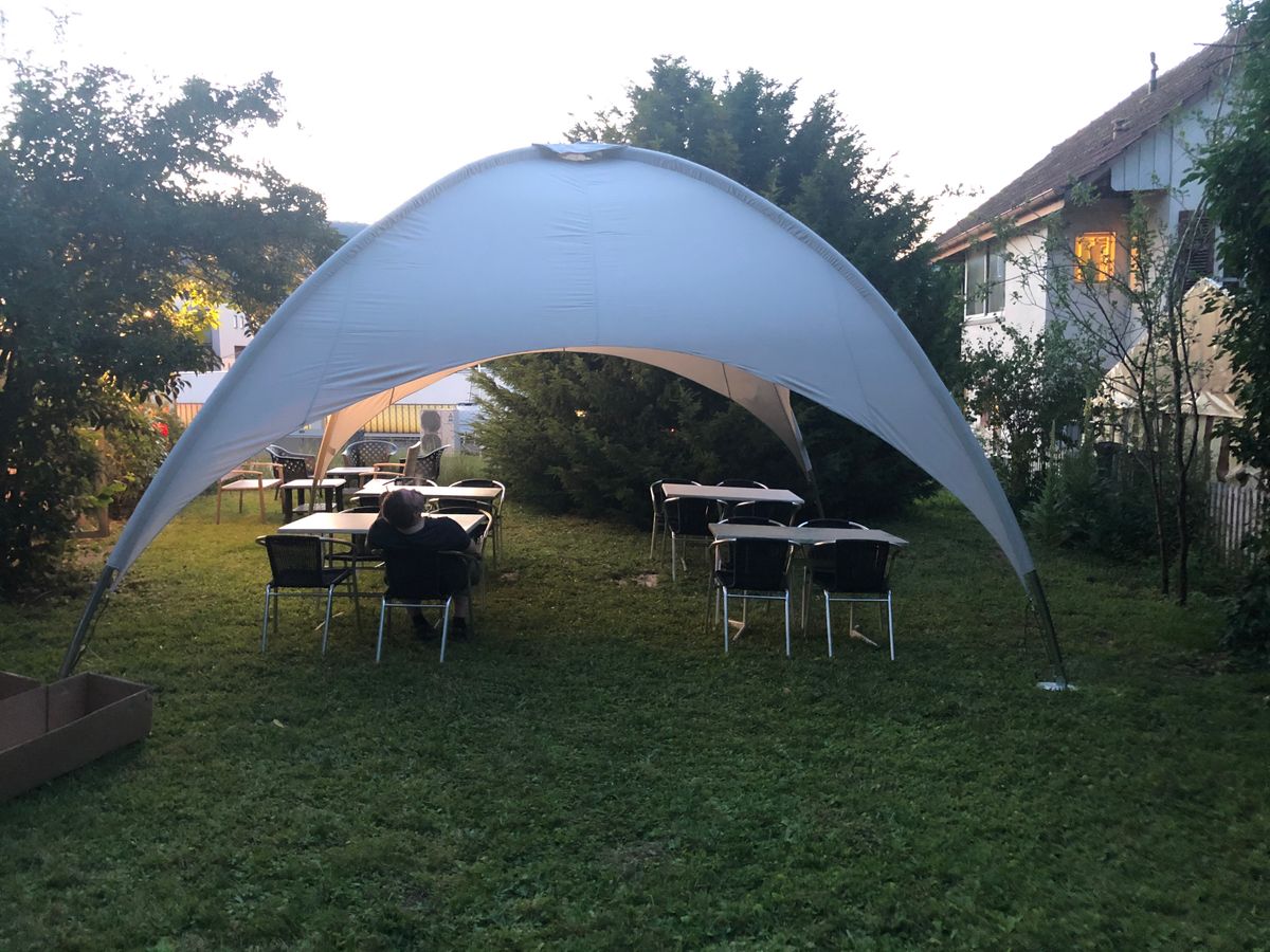 Gartenparty-Zelt Übersicht
